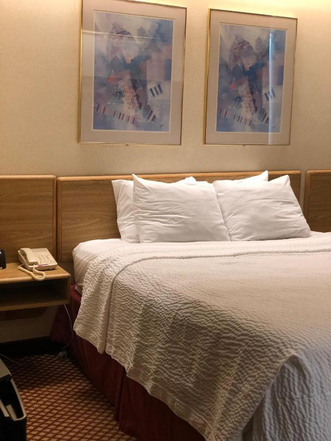 Airport Lodging Pittsburgh Airport コラオポリス エクステリア 写真