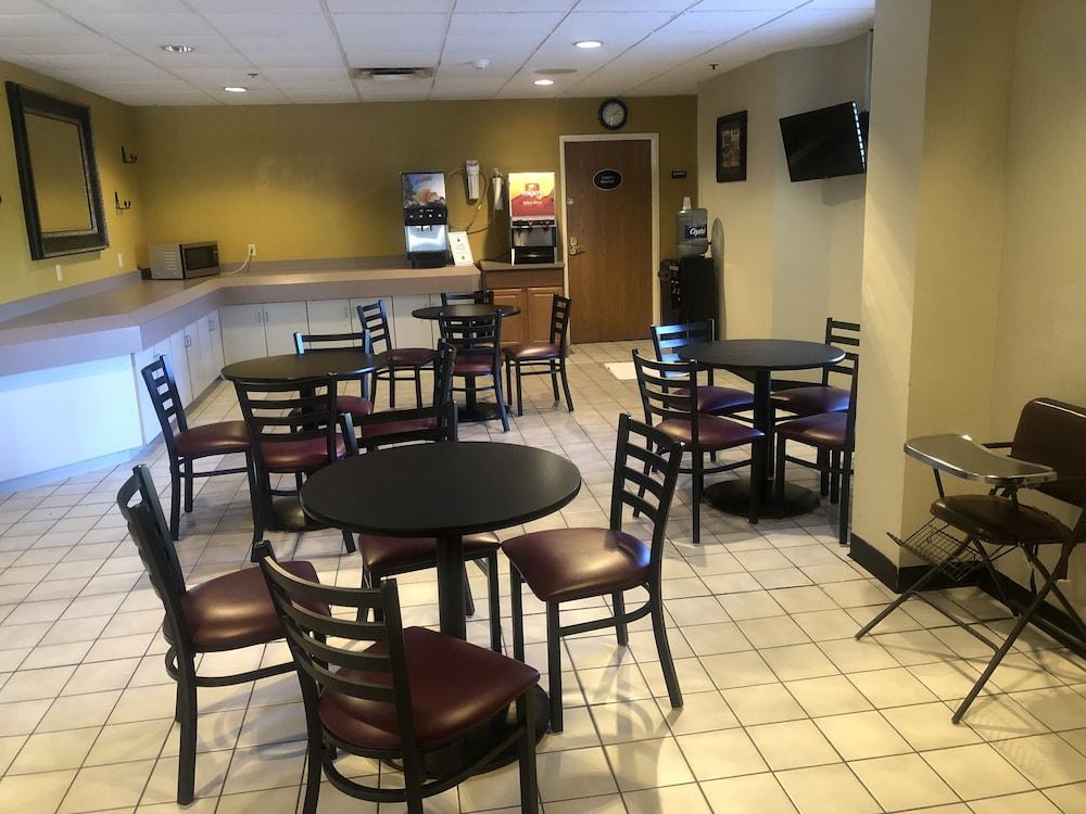 Airport Lodging Pittsburgh Airport コラオポリス エクステリア 写真