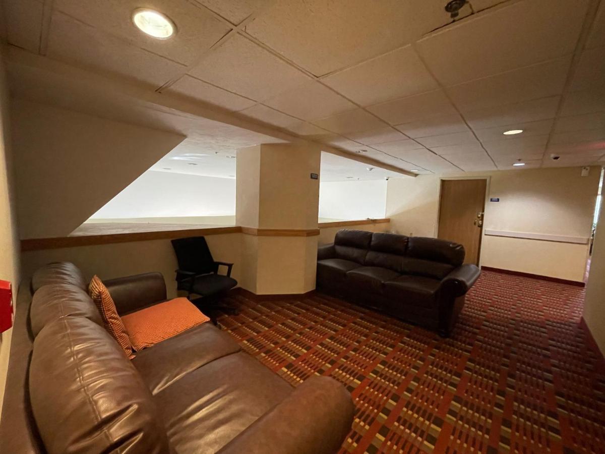 Airport Lodging Pittsburgh Airport コラオポリス エクステリア 写真