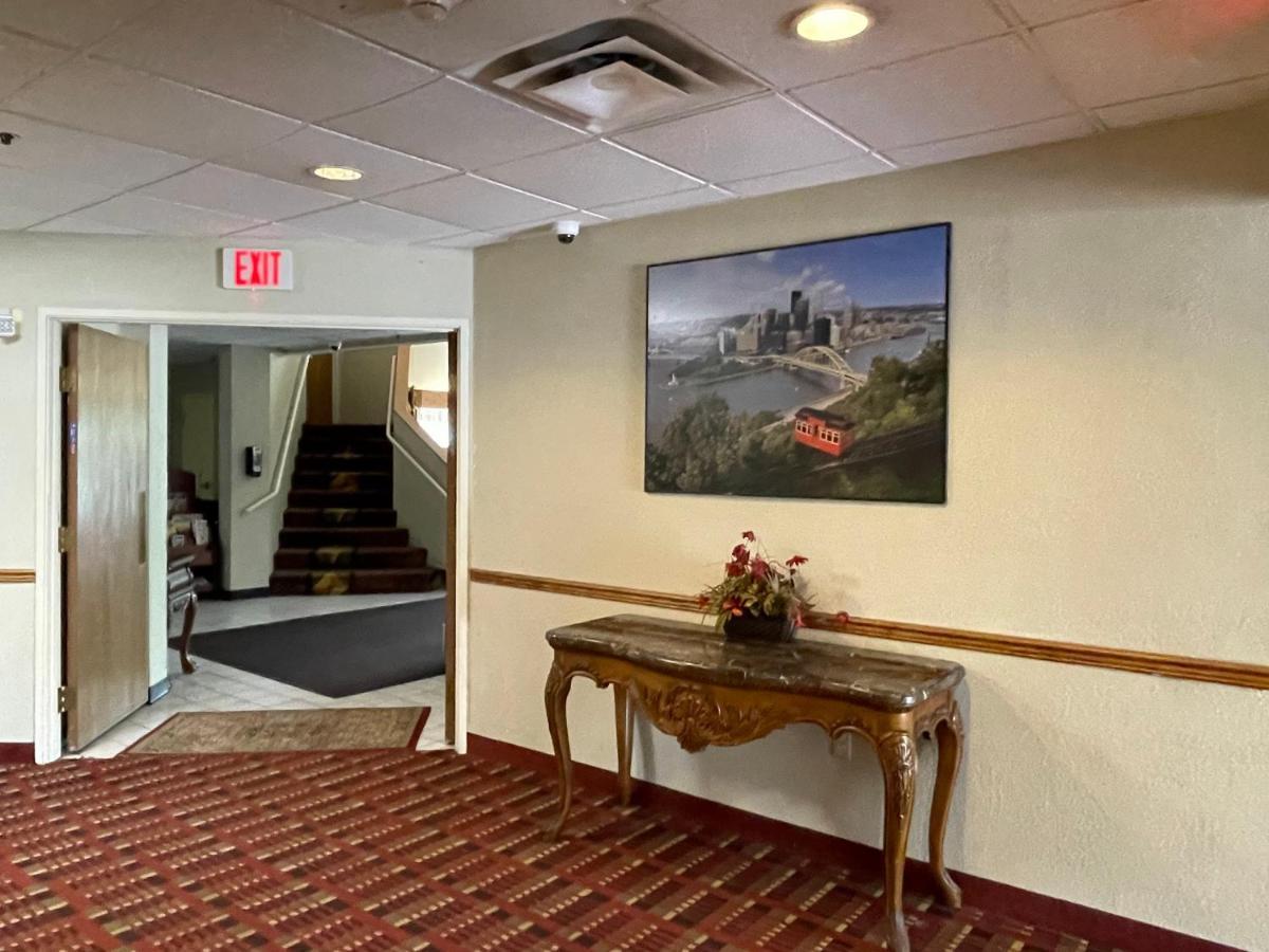 Airport Lodging Pittsburgh Airport コラオポリス エクステリア 写真
